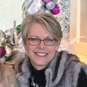 Meet your Posher, Connie